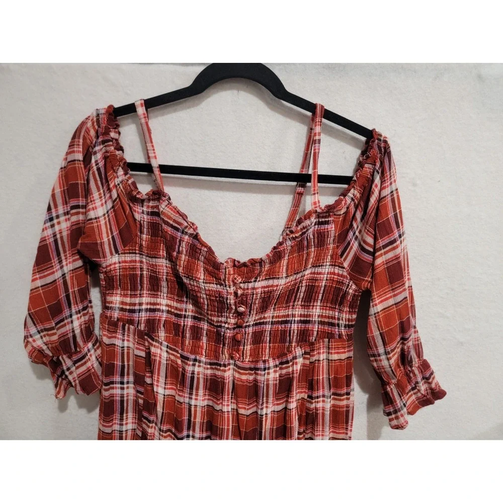 Torrid 00 Large Rust Plaid‎ Cold Shoulder Smocked Blouse Button Detail Rayon Top